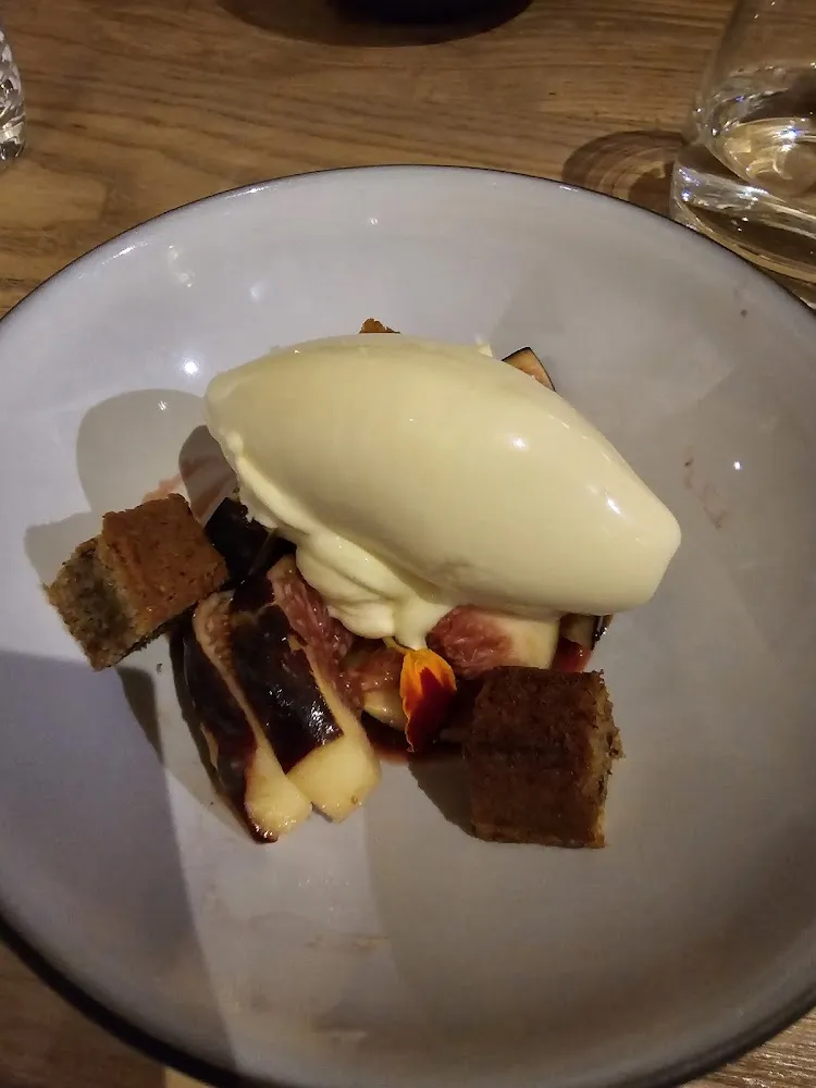 Figue Glace Maison Bergamote Et Gâteau Noisette